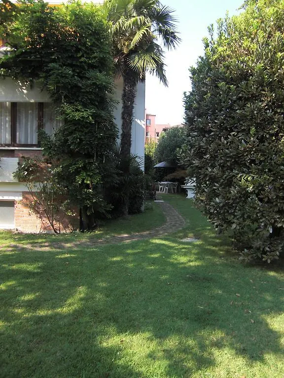 Bed & Breakfast B&B Castellani Lido di Venezia Italy